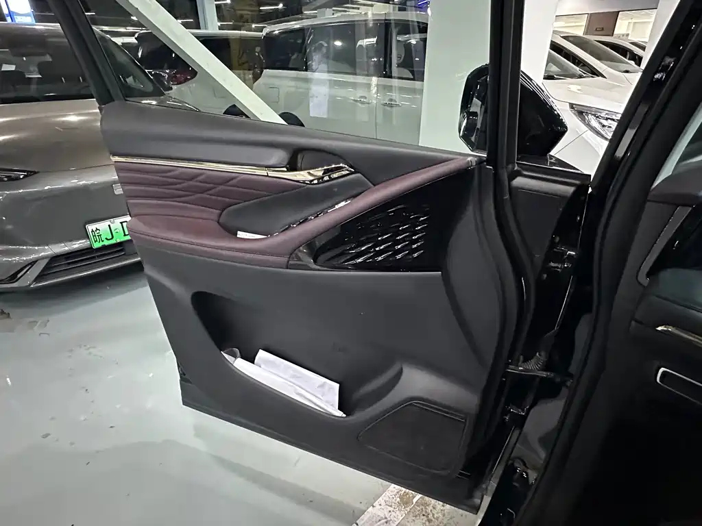 TRUMPCHI M8 2024