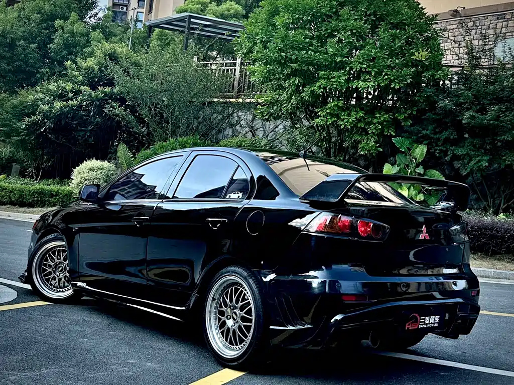 MITSUBISHI LANCER EX 2012