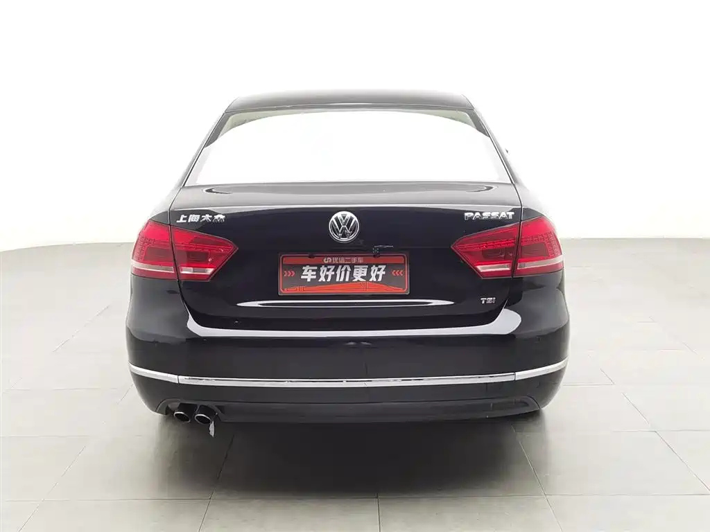 VOLKSWAGEN PASSAT 2015
