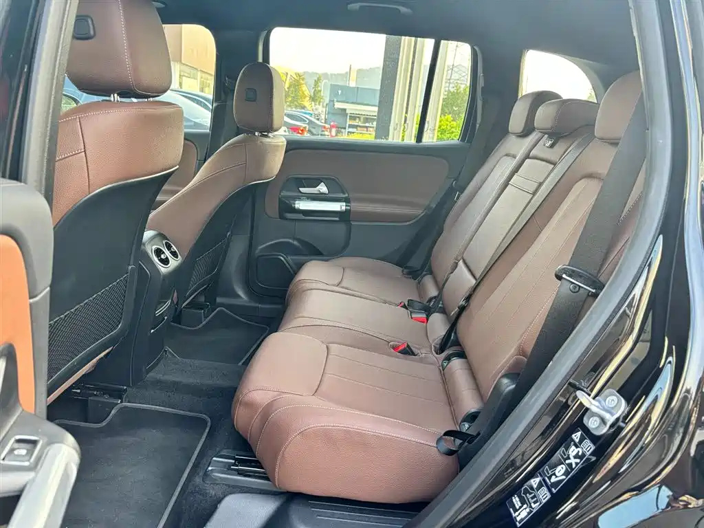 MERCEDES BENZ GLB 2025