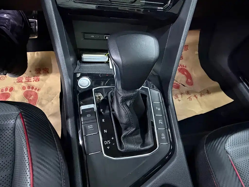 VOLKSWAGEN TIGUAN L 2021