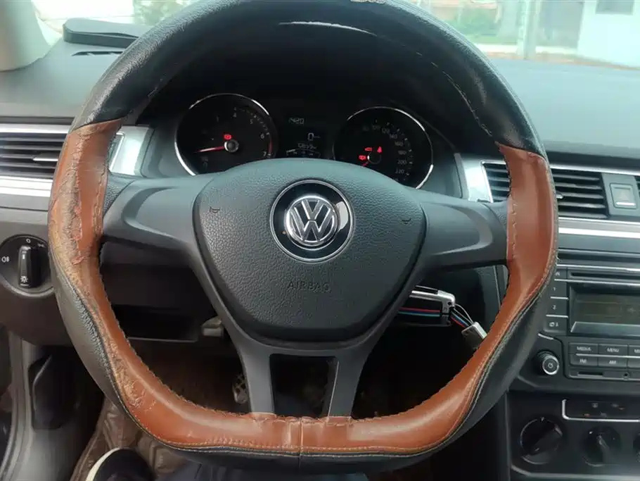 VOLKSWAGEN BORA 2018