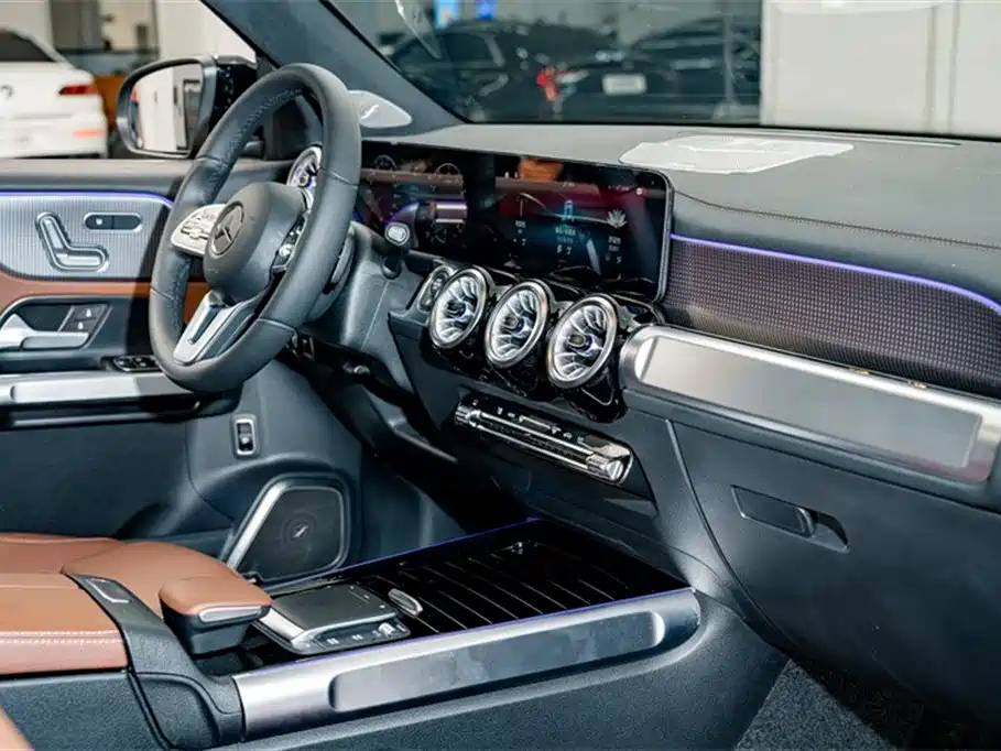 MERCEDES BENZ GLB 2023