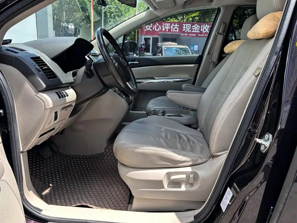 MAZDA 8 2013