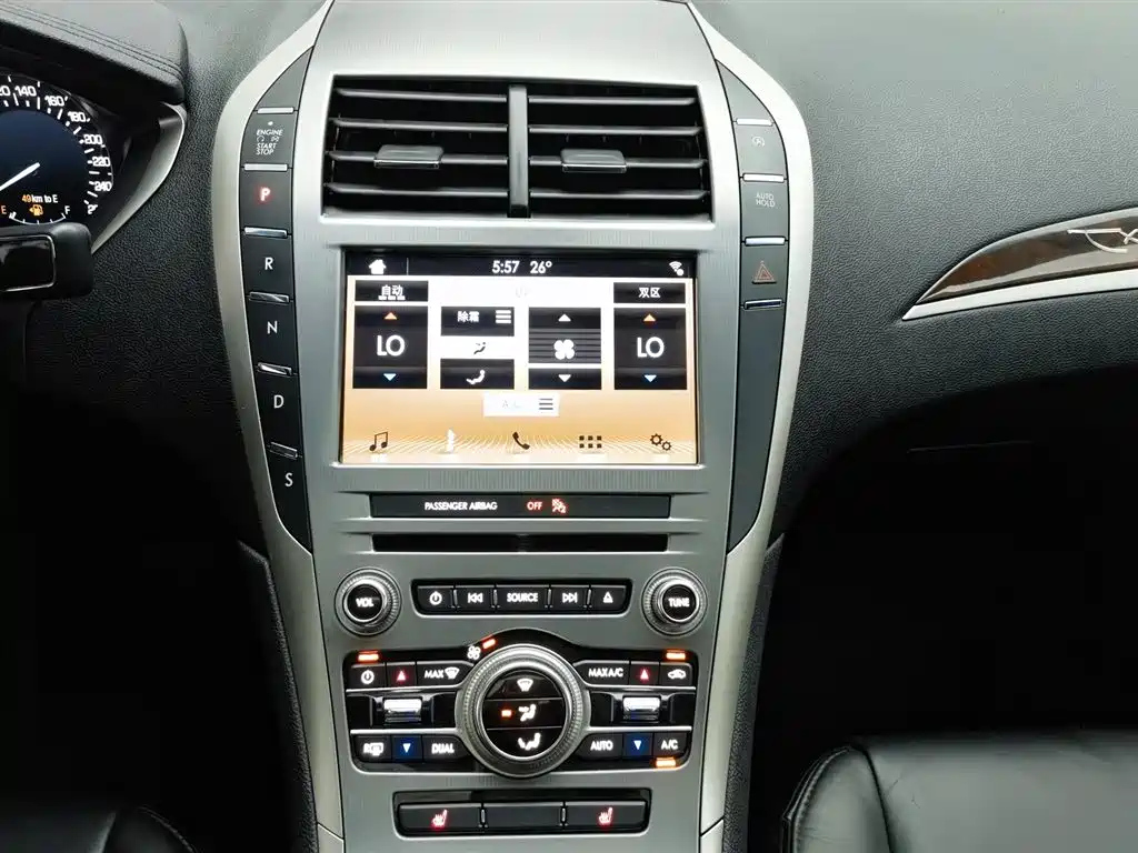 LINCOLN MKZ 2017