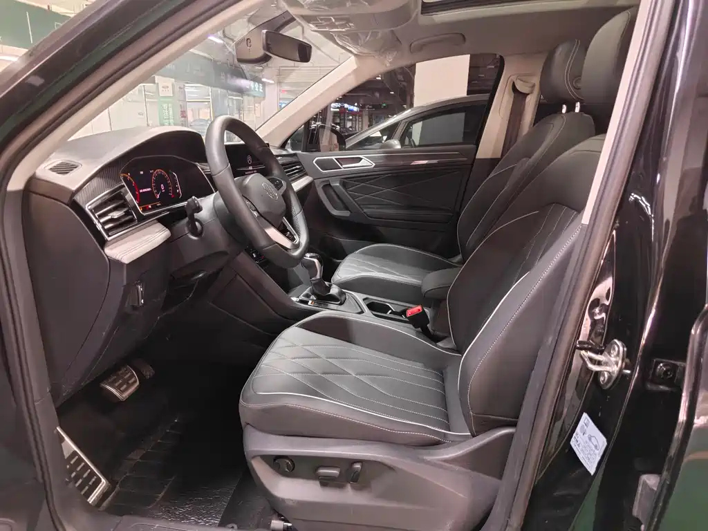 VOLKSWAGEN TIGUAN L 2025