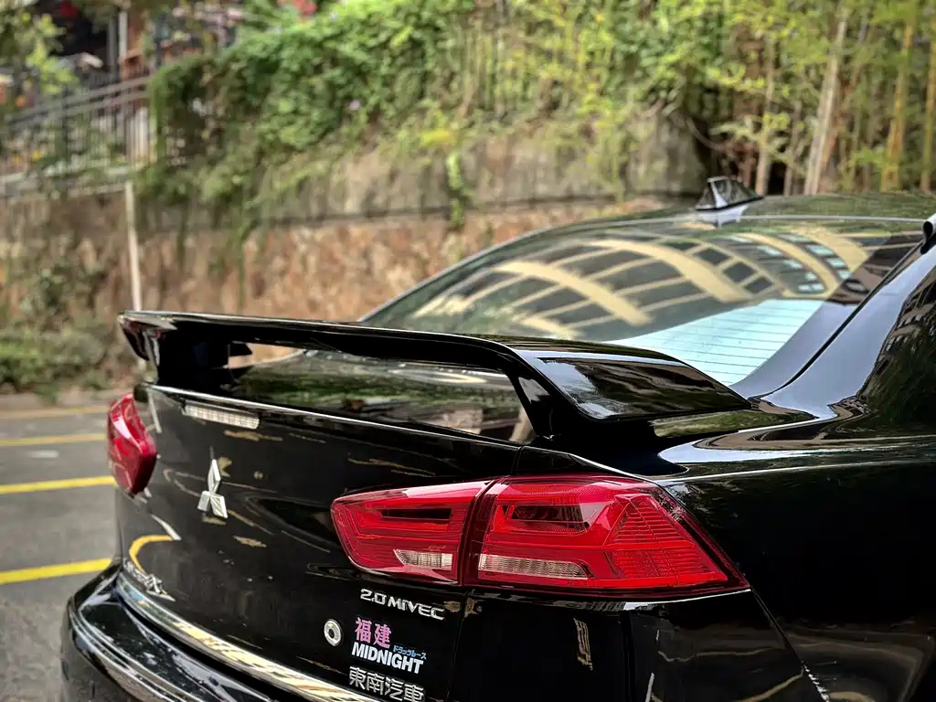 MITSUBISHI LANCER EX 2012