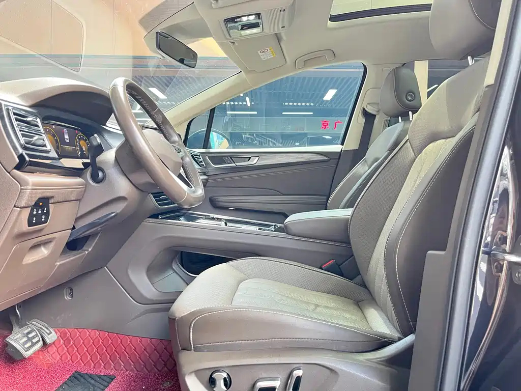 VOLKSWAGEN VILORAN 2022