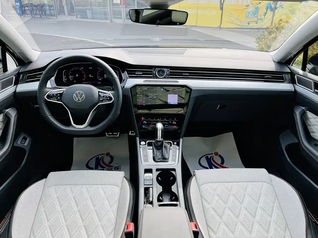 VOLKSWAGEN MAGOTAN 2025