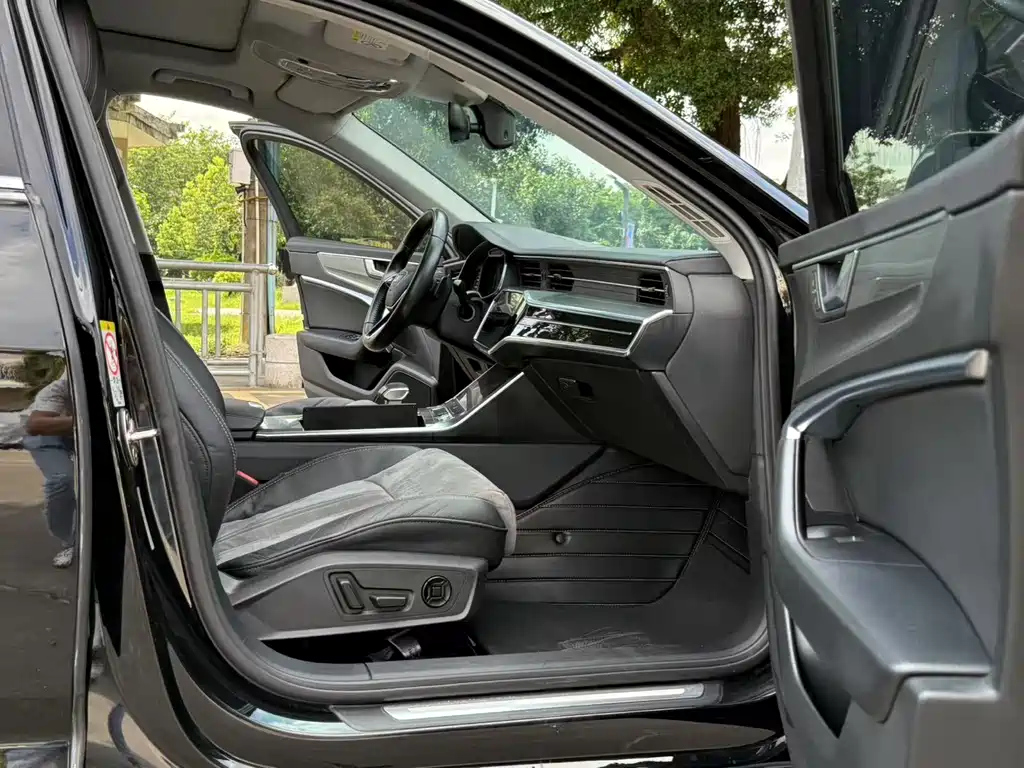 AUDI A6L 2019