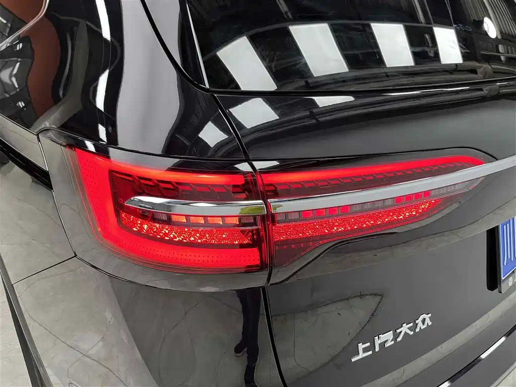 VOLKSWAGEN VILORAN 2024