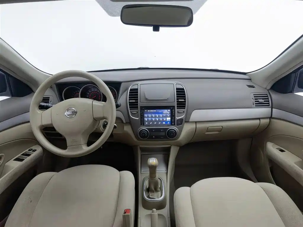 NISSAN SYLPHY 2012
