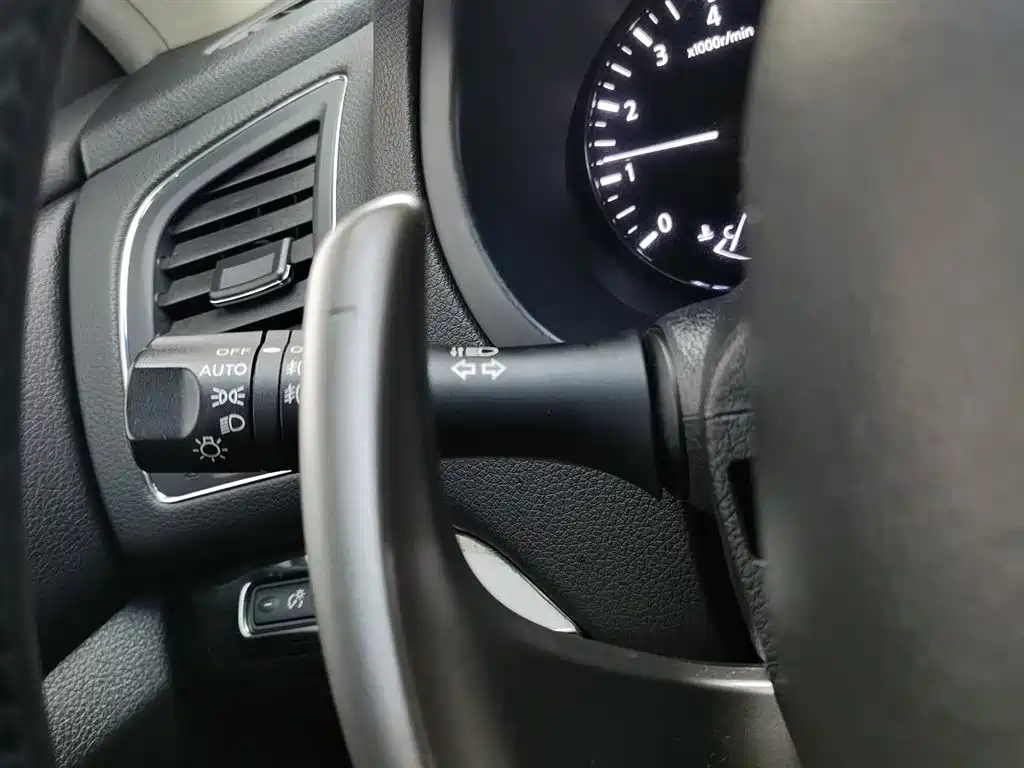 NISSAN TEANA 2016
