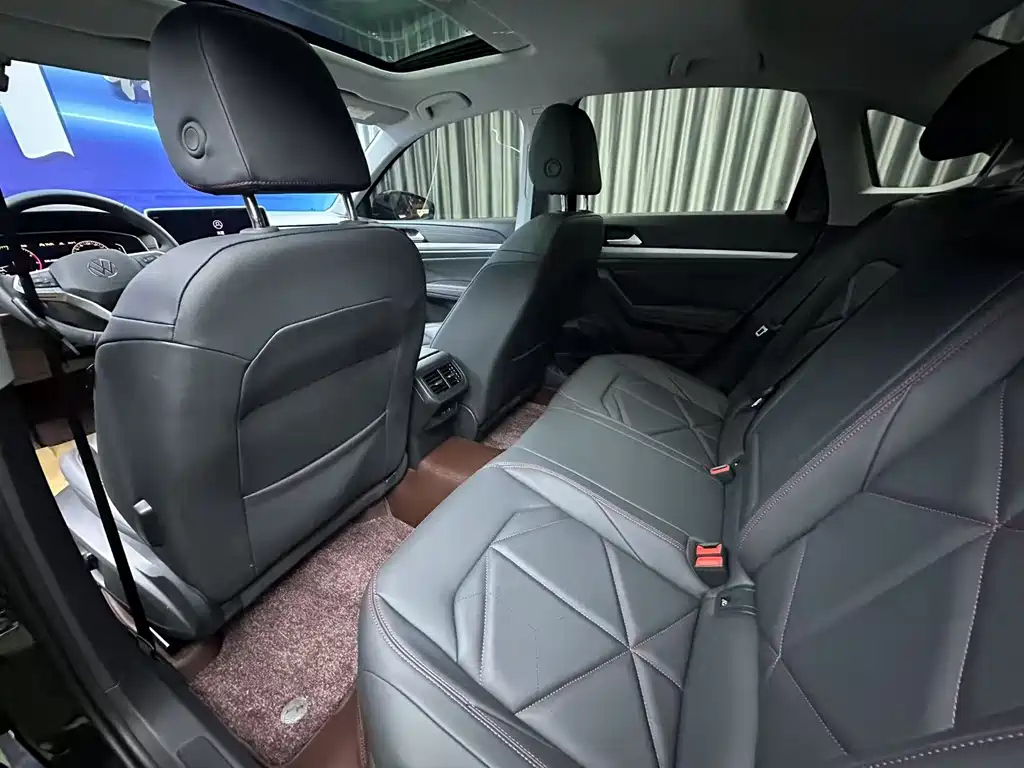 VOLKSWAGEN LAVIDA 2024