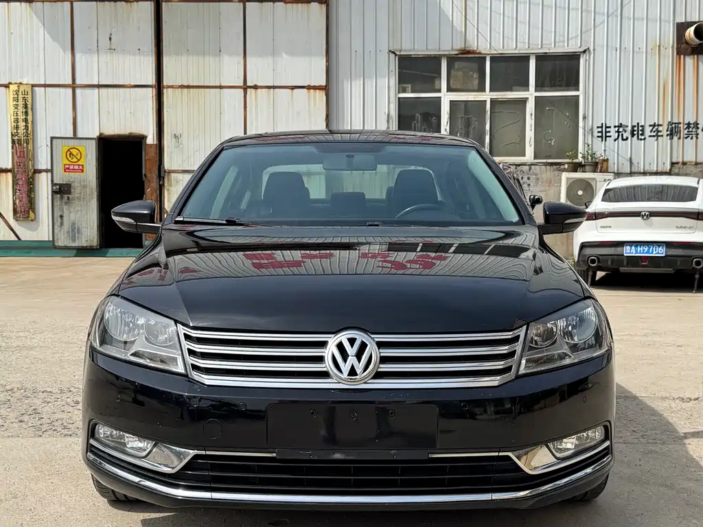 VOLKSWAGEN MAGOTAN 2016
