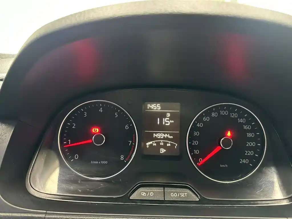 VOLKSWAGEN LAVIDA 2013