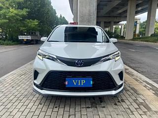 TOYOTA GRANVIA  2023