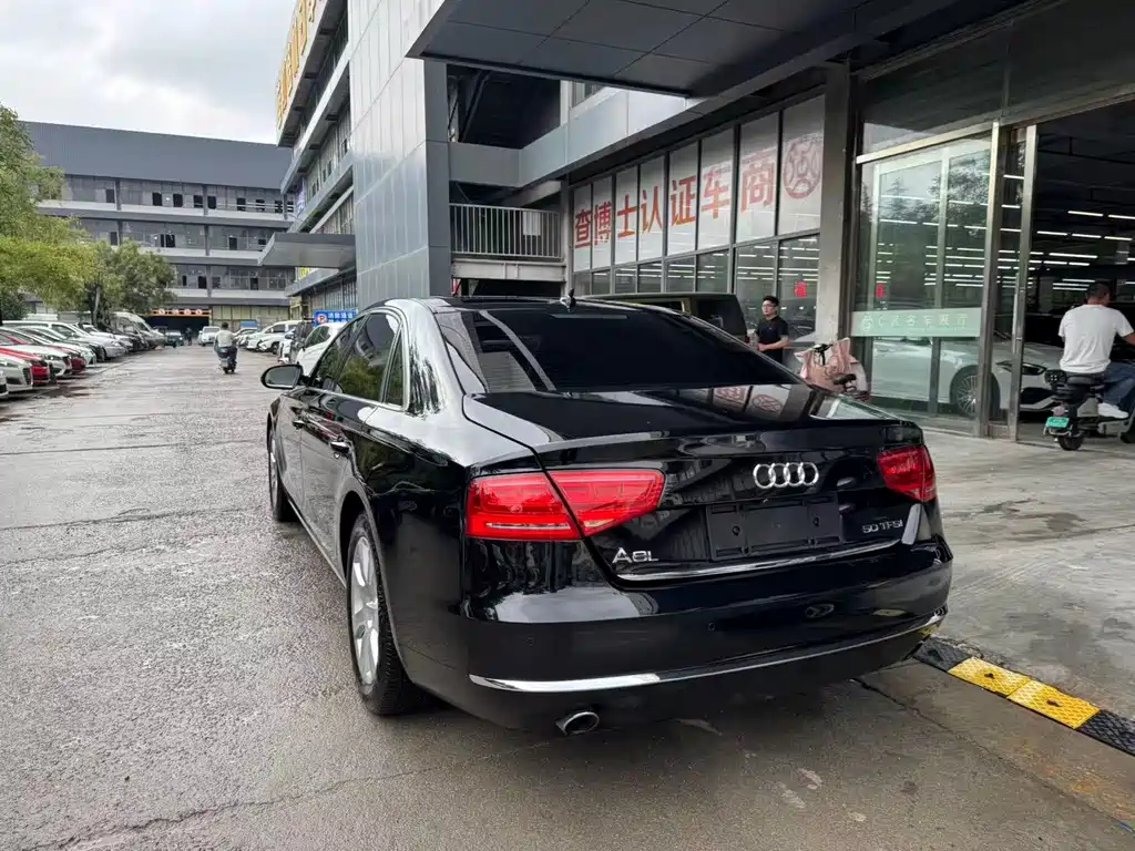 AUDI A8 2014