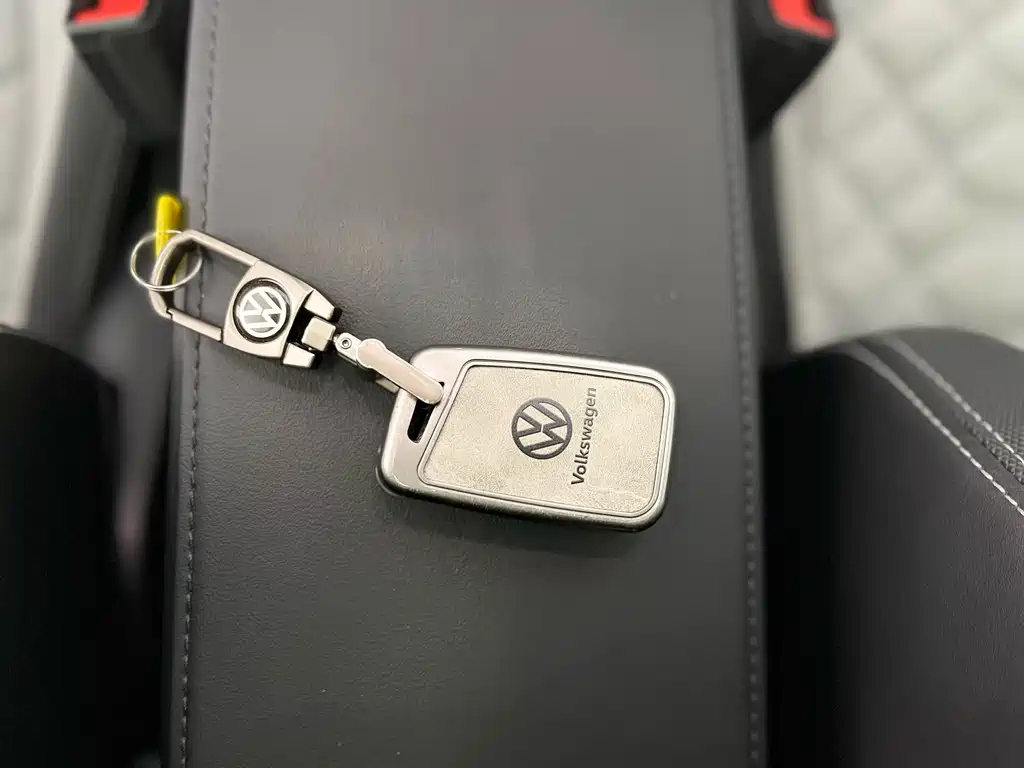 VOLKSWAGEN TAYRON 2025