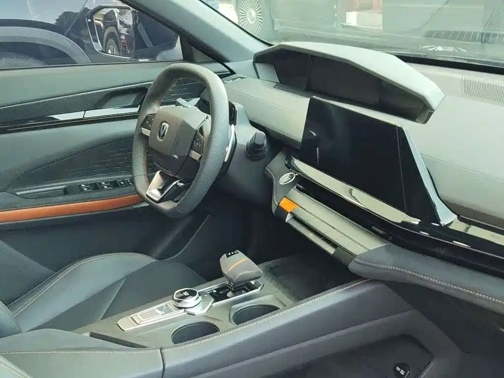 CHANGAN UNI-V 2023