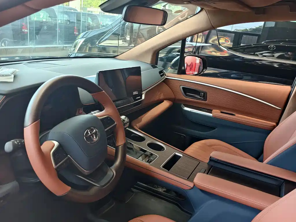 TOYOTA SIENNA SIENNA 2024