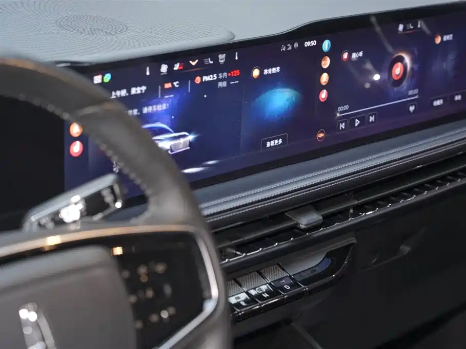 LINCOLN ADVENTURER 2024