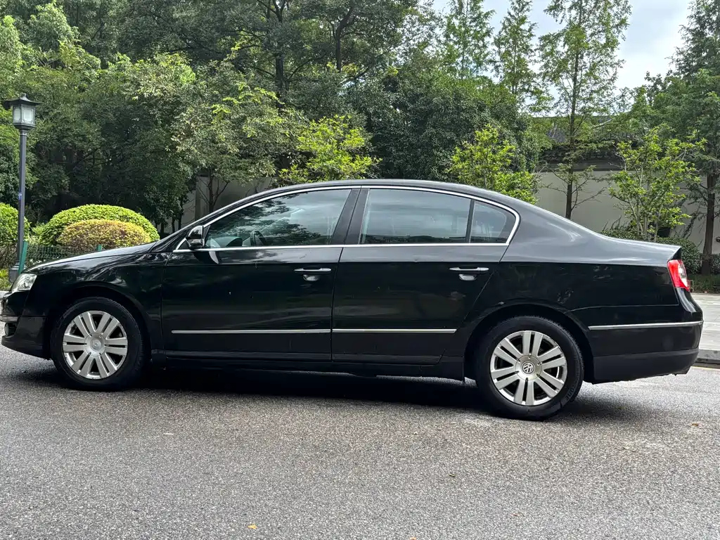 VOLKSWAGEN MAGOTAN 2011