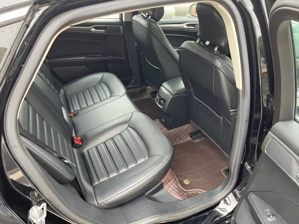 FORD MONDEO 2022