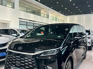 Заказать LEXUS LM