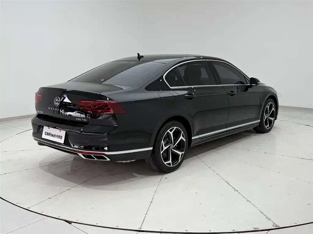 VOLKSWAGEN MAGOTAN 2023