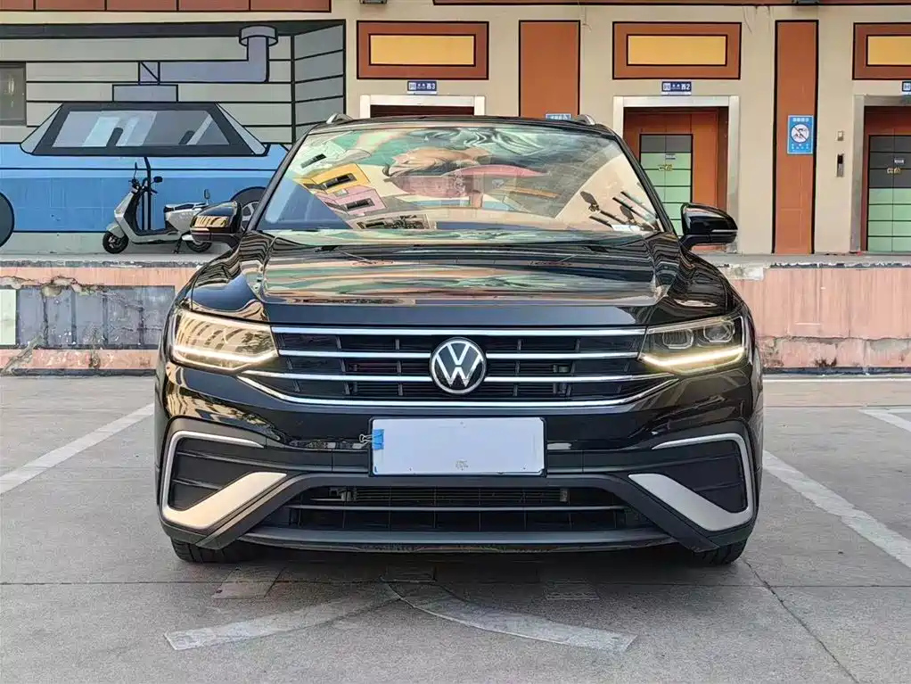 VOLKSWAGEN TIGUAN L 2022