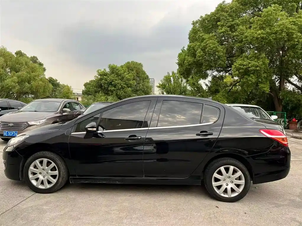 PEUGEOT 308 2012