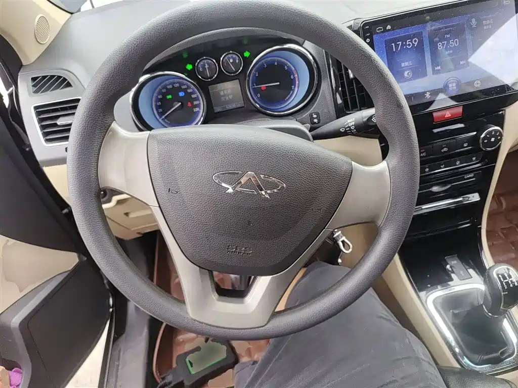 CHERY E3 2015