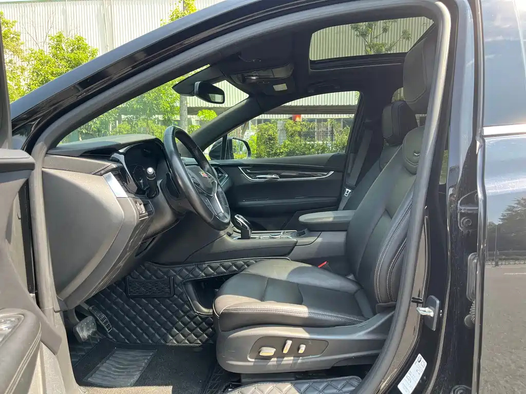 CADILLAC XT5 2021