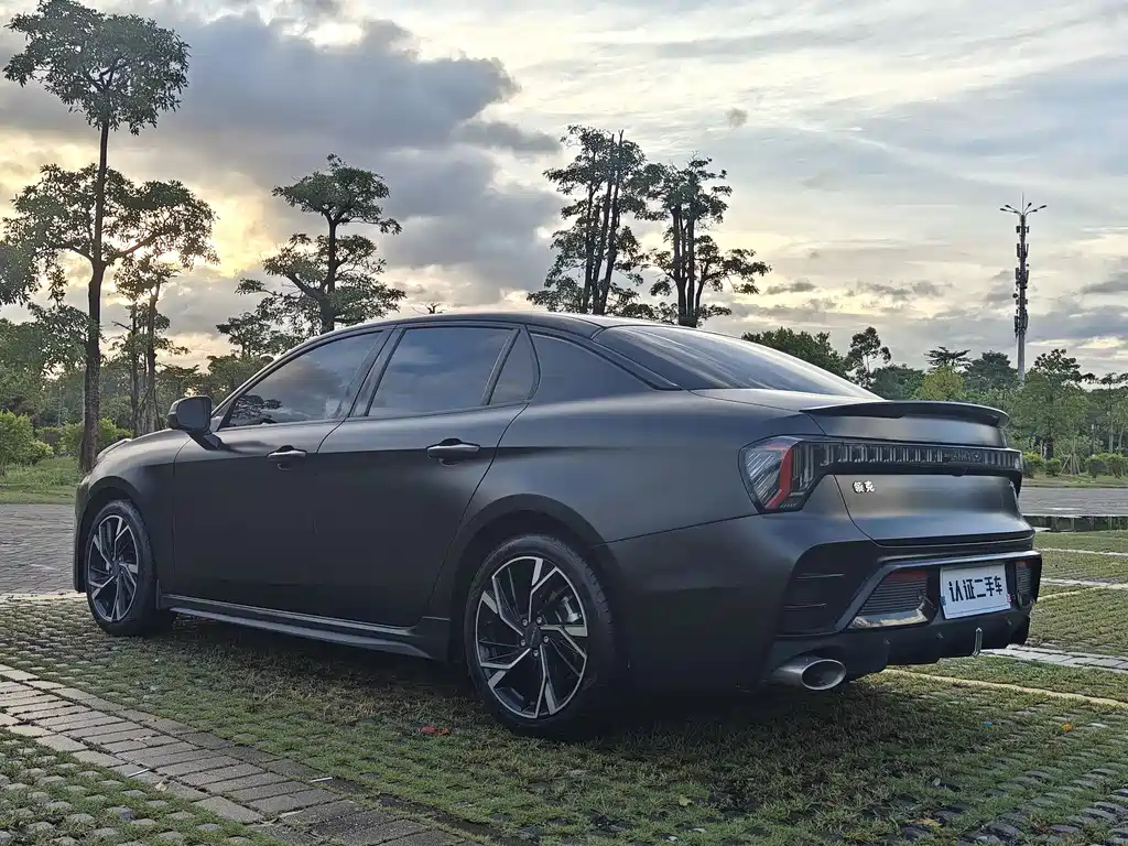 LYNK&CO 03 2023