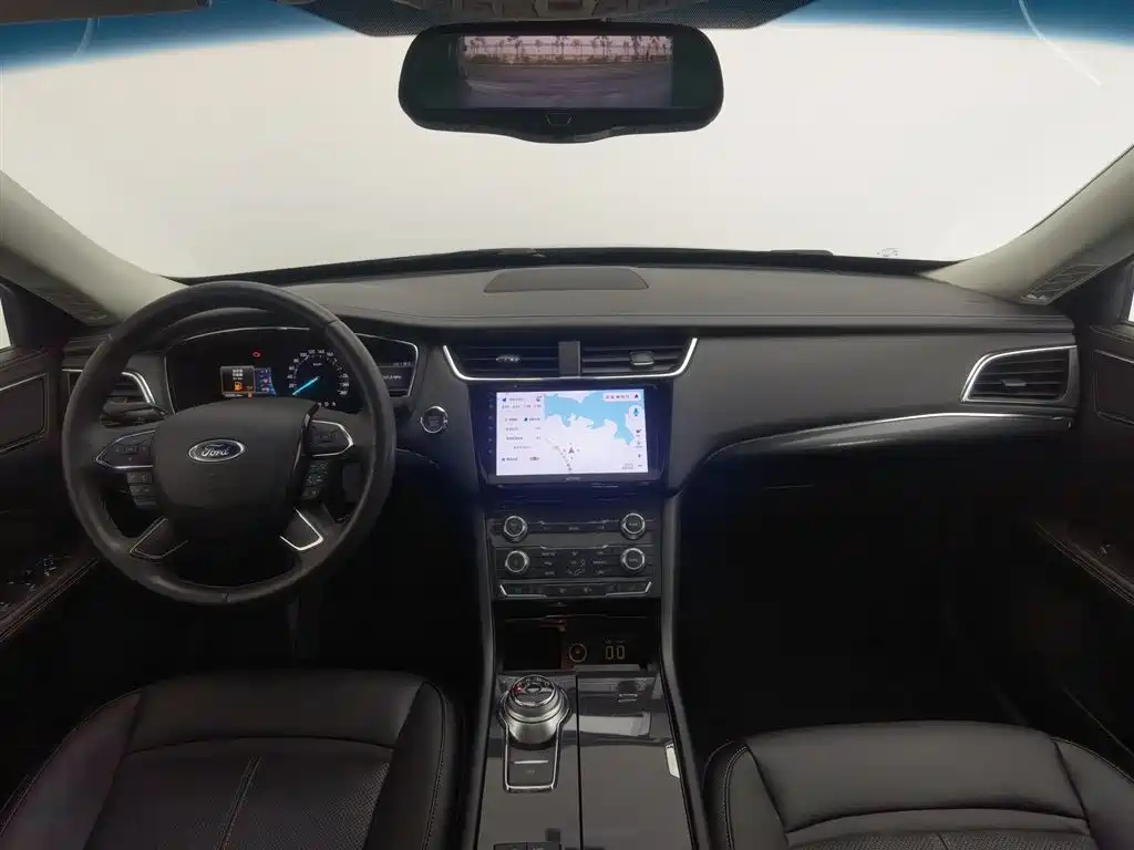 FORD TAURUS 2019