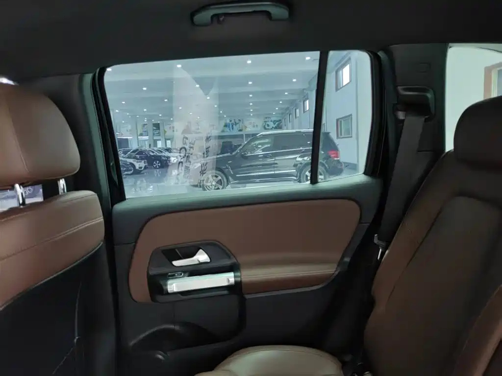 MERCEDES BENZ GLB 2021