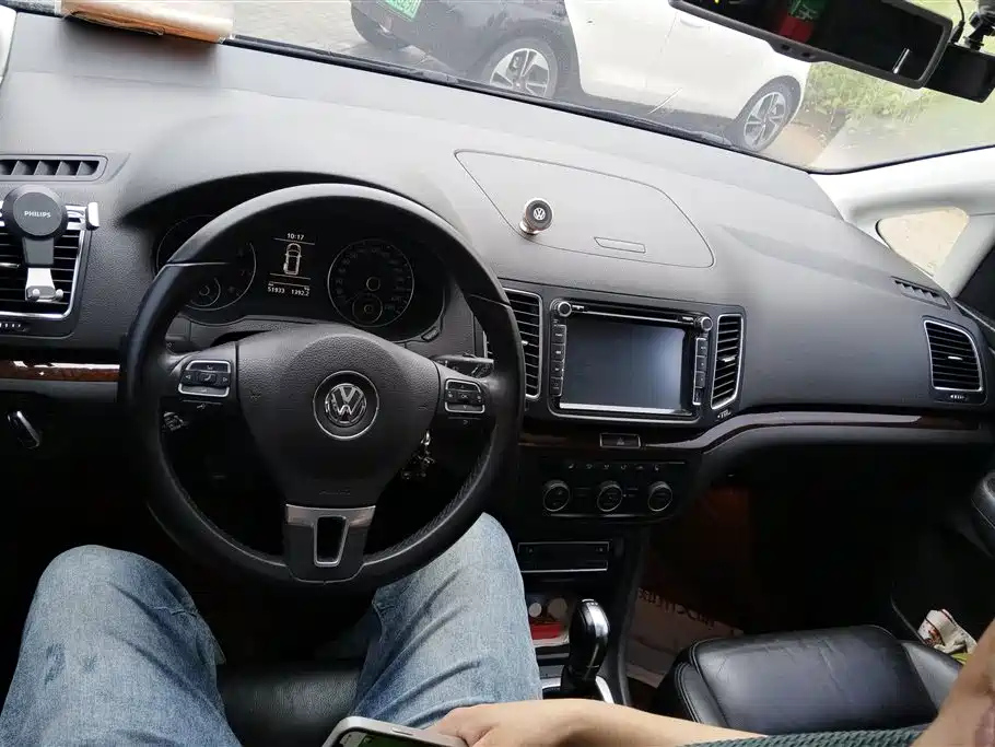VOLKSWAGEN SHARAN 2015