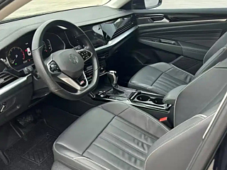 VOLKSWAGEN PASSAT 2023