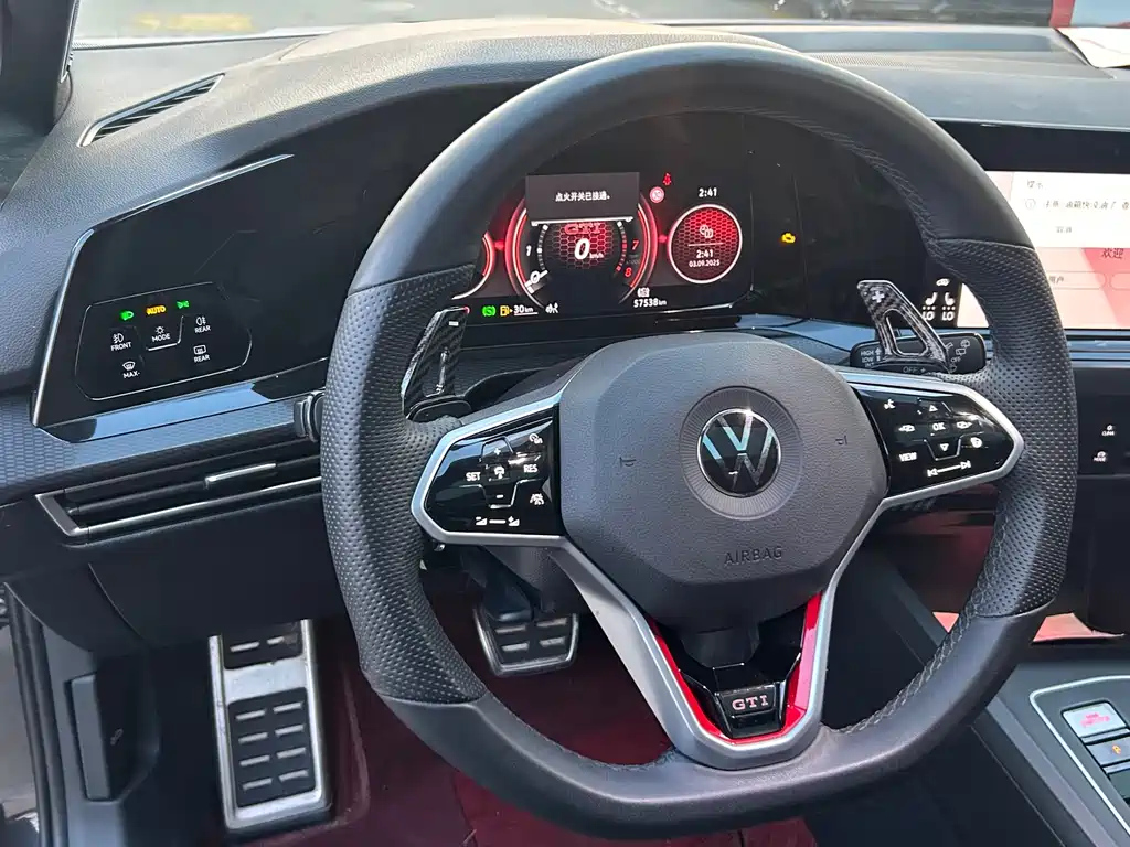 VOLKSWAGEN GOLF GTI 2021
