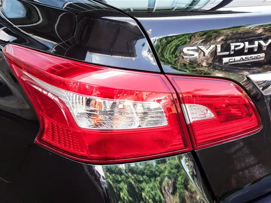NISSAN SYLPHY 2021