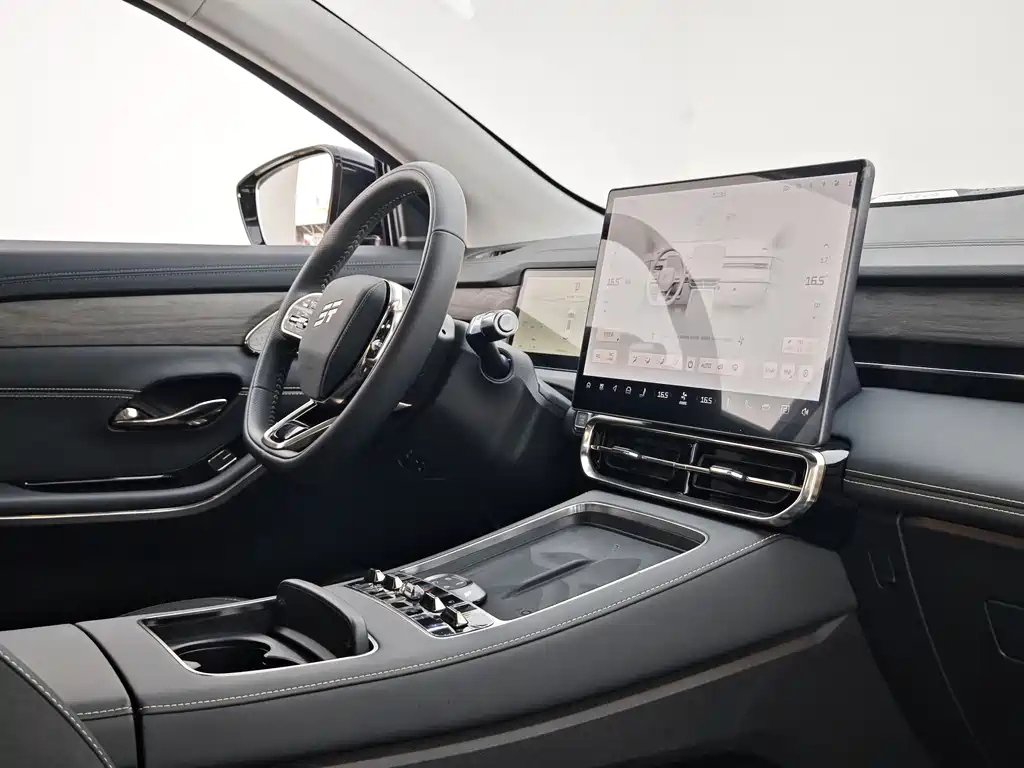 JETOUR SHANHAI L9 2025