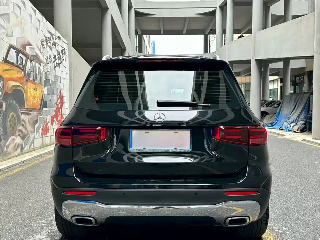 MERCEDES BENZ GLB 2024