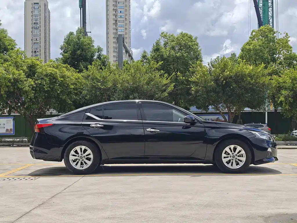 NISSAN TEANA 2022