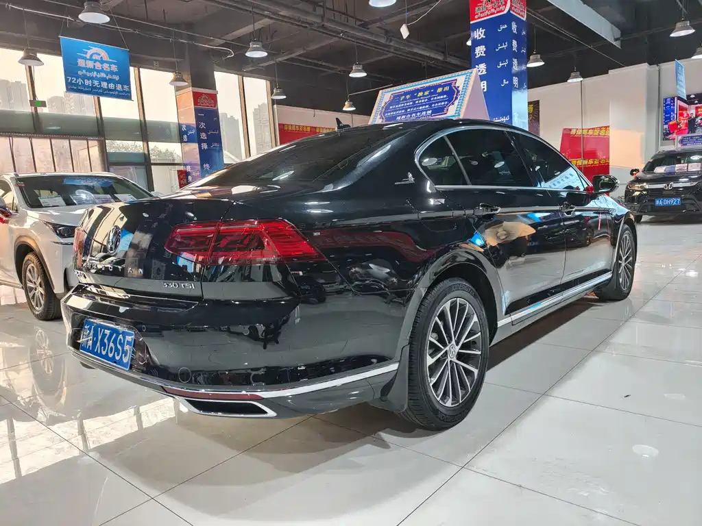 VOLKSWAGEN MAGOTAN 2020