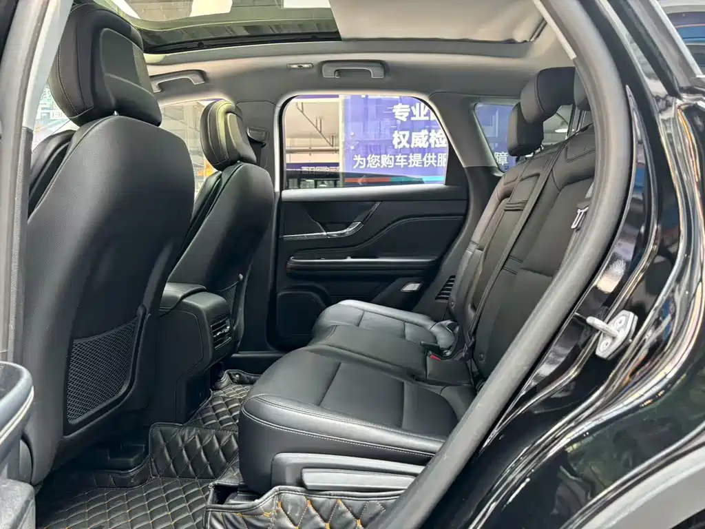 LINCOLN ADVENTURER 2022