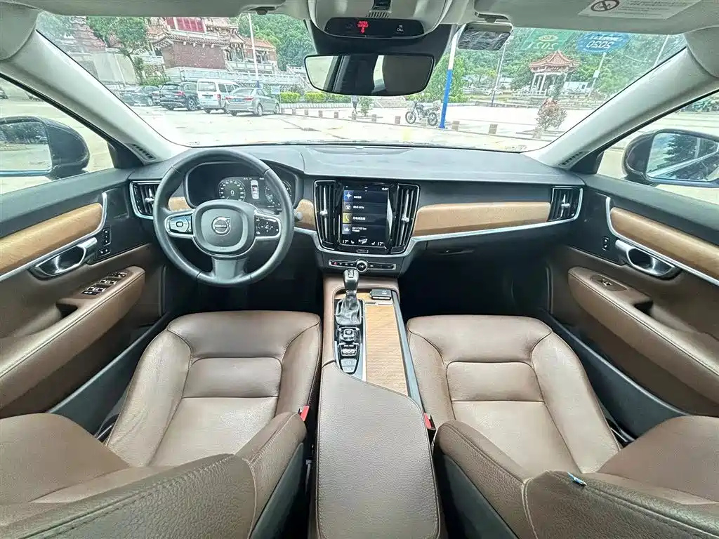 VOLVO S90 2020