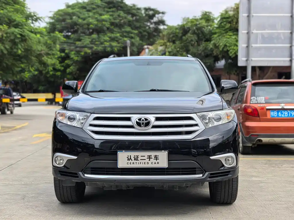 TOYOTA HIGHLANDER 2014