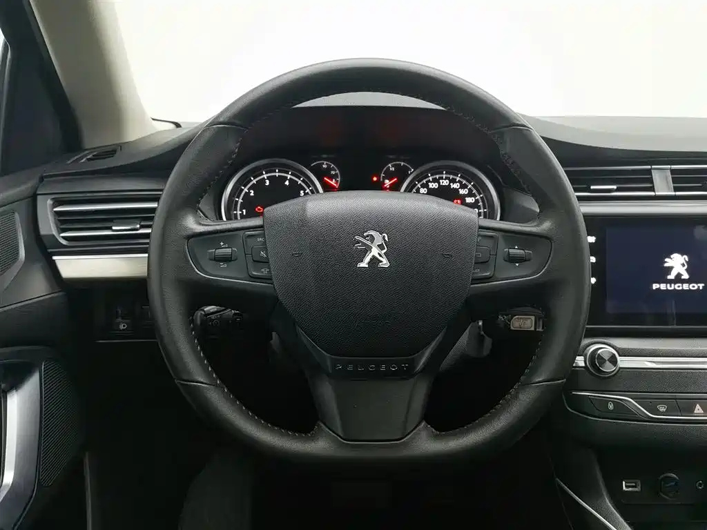 PEUGEOT 408 2016