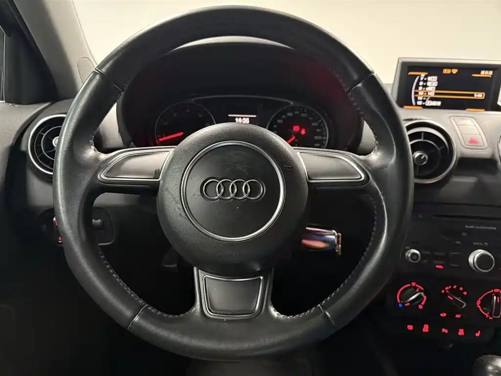AUDI A1 2014